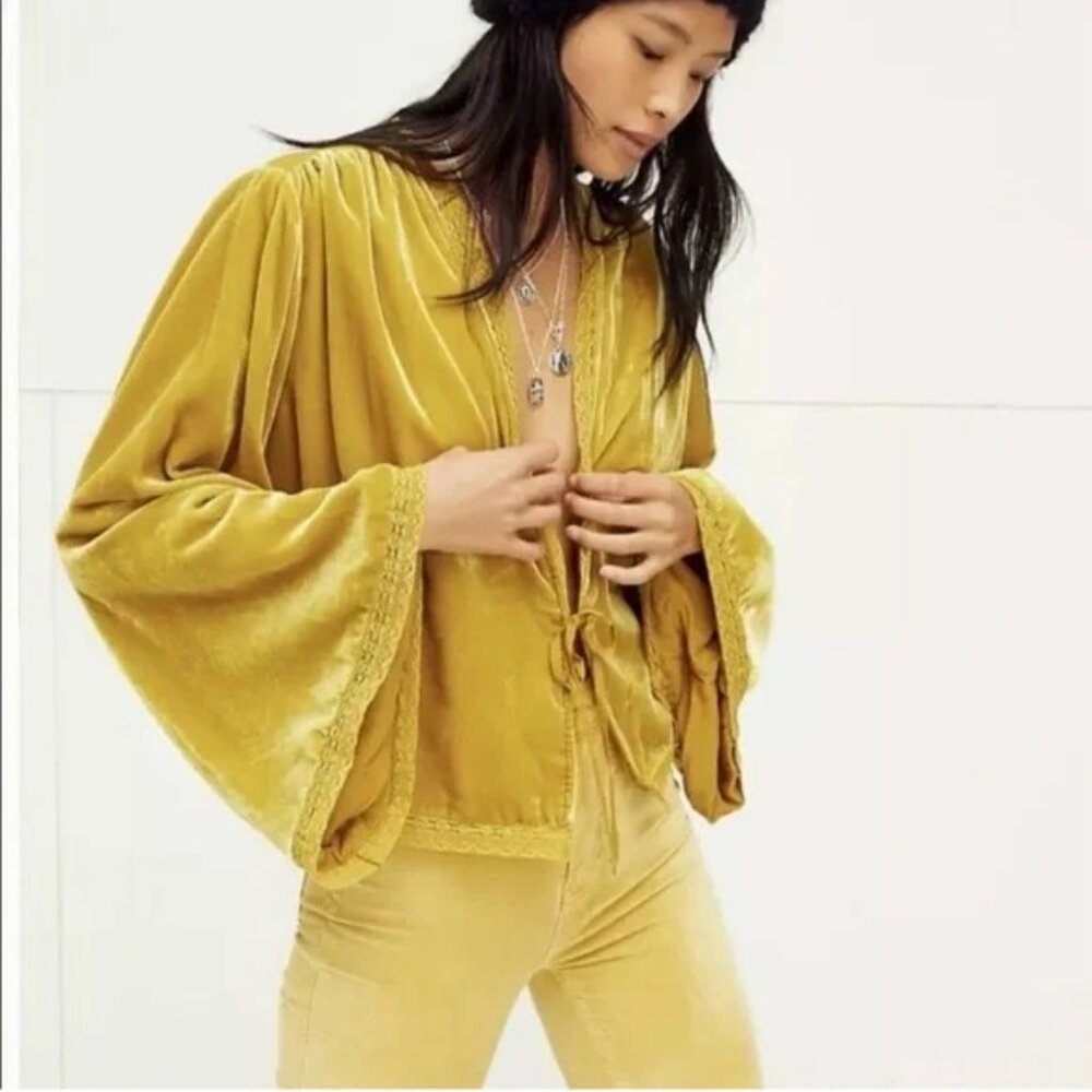 FREE PEOPLE - Boho Velvet Bed Jacket in XS